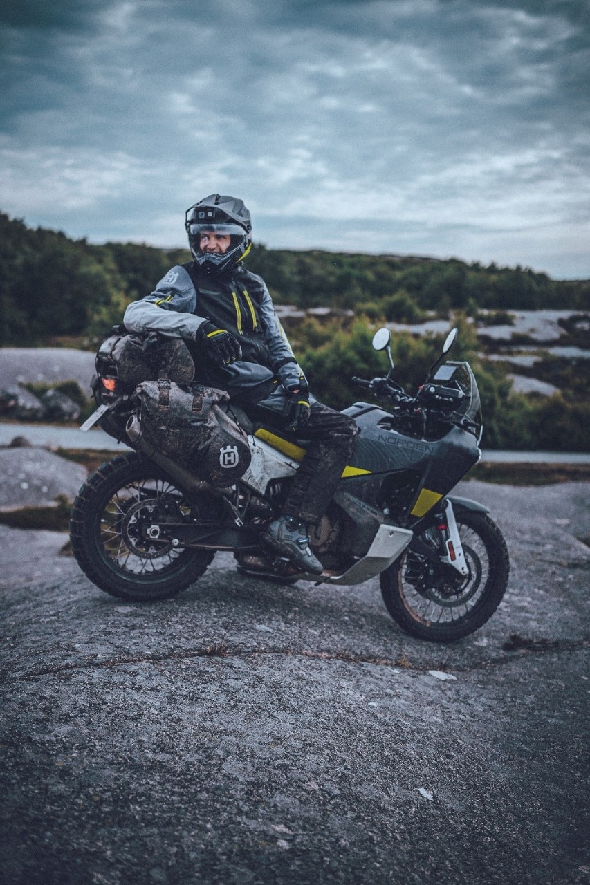 Husqvarna presenta la linea abbigliamento 2022